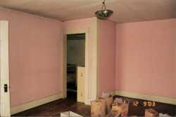 Judys bedroom before the remodel